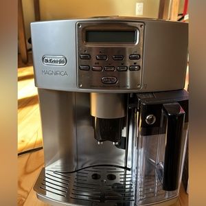 - DeLonghi Magnifica EAM 3500.N